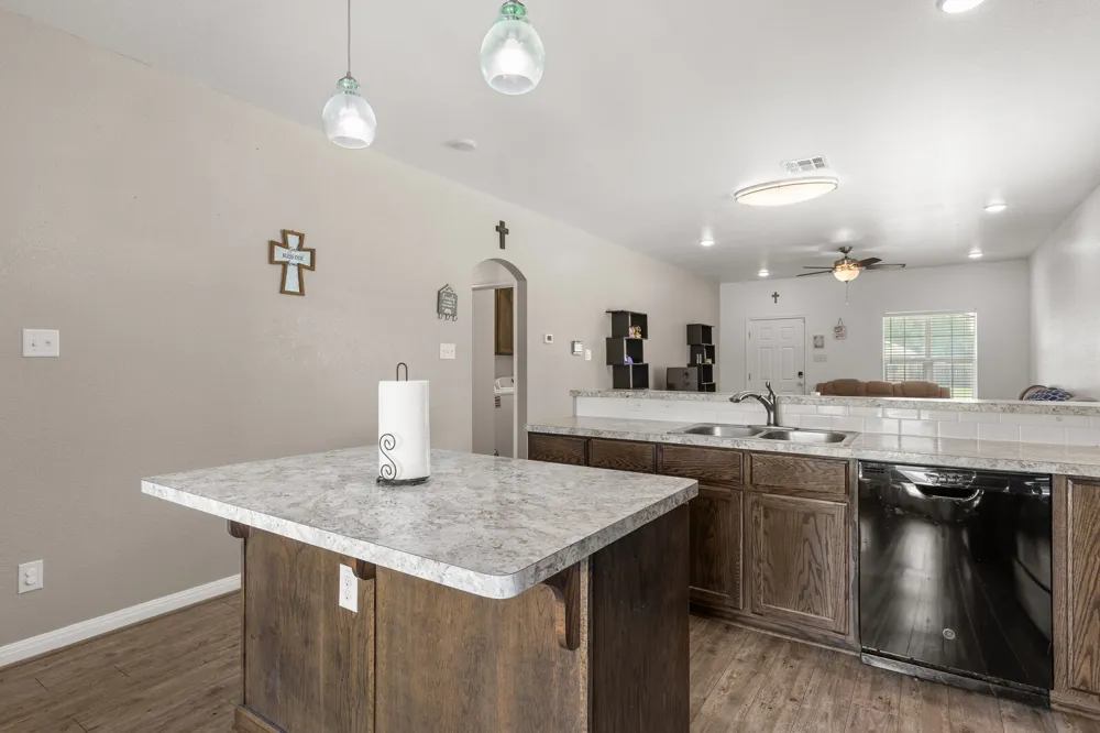 300 Bermuda Street Lacy Lakeview, TX 76705