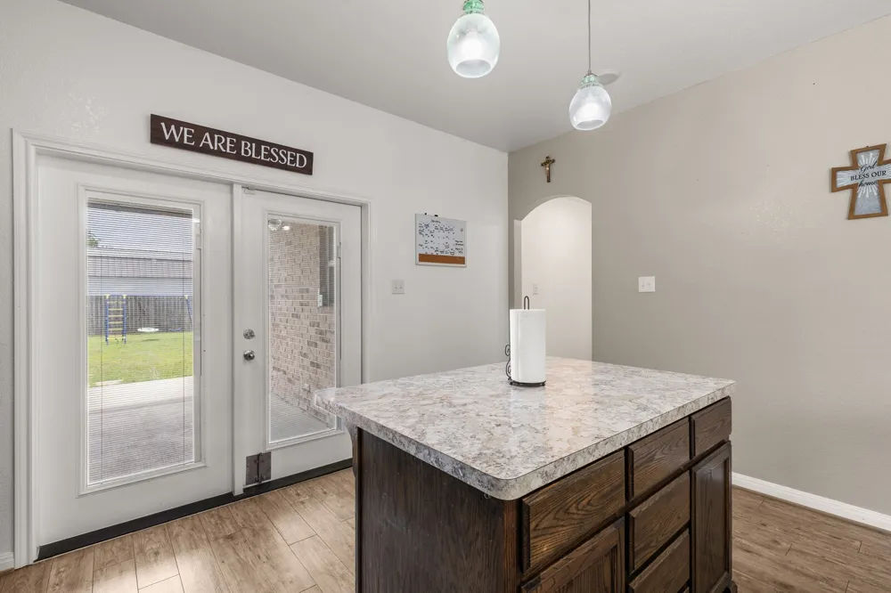 300 Bermuda Street Lacy Lakeview, TX 76705