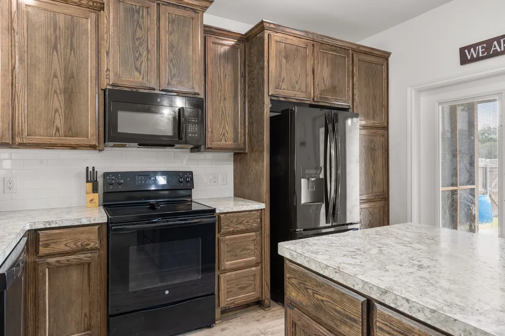 300 Bermuda Street Lacy Lakeview, TX 76705