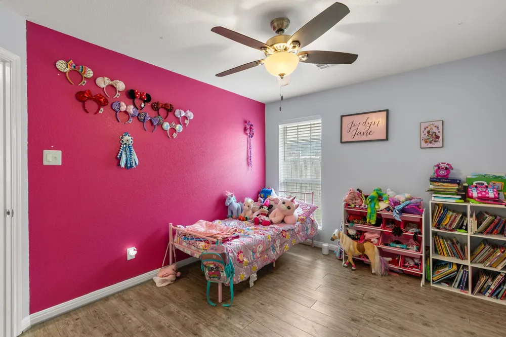 300 Bermuda Street Lacy Lakeview, TX 76705