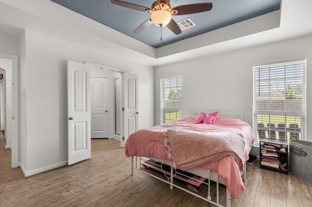 300 Bermuda Street Lacy Lakeview, TX 76705
