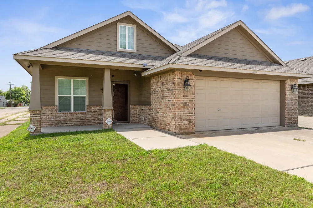 300 Bermuda Street Lacy Lakeview, TX 76705