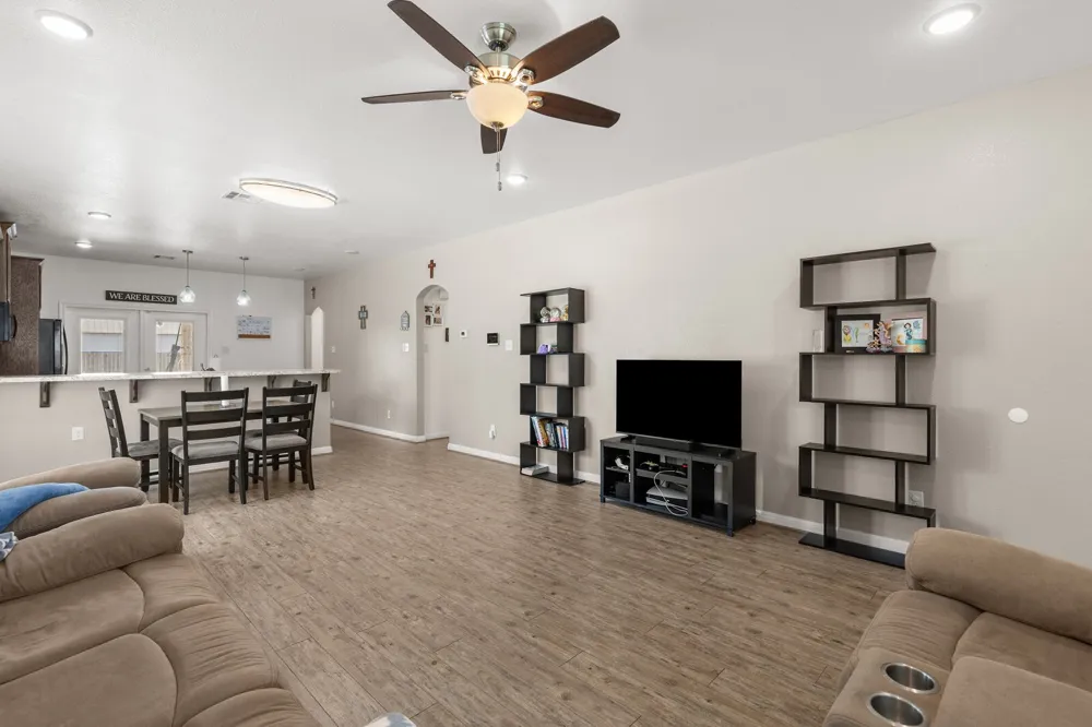 300 Bermuda Street Lacy Lakeview, TX 76705