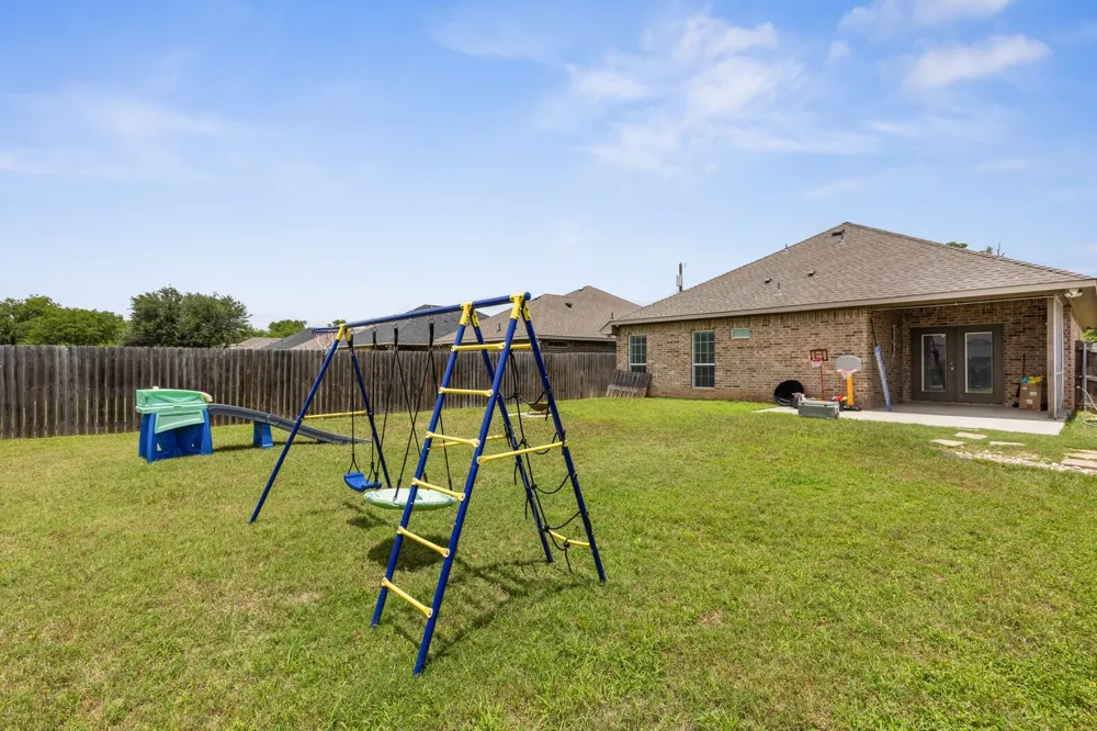 300 Bermuda Street Lacy Lakeview, TX 76705