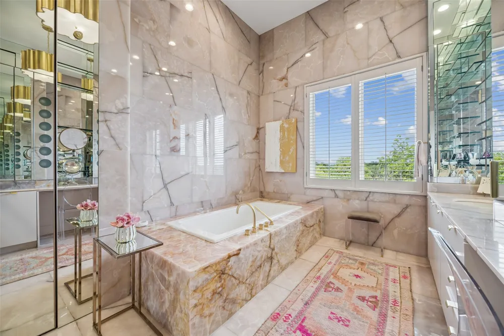 4500 Roland Avenue #701 Highland Park, TX 75219