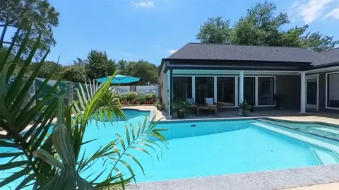 3339 Country Club Boulevard
