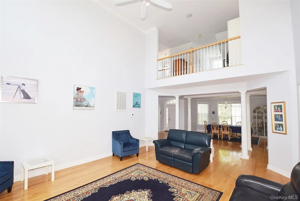 56 Foxglove Row Aquebogue, NY 11901