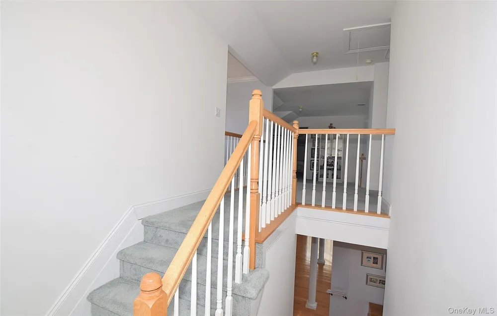 56 Foxglove Row Aquebogue, NY 11901