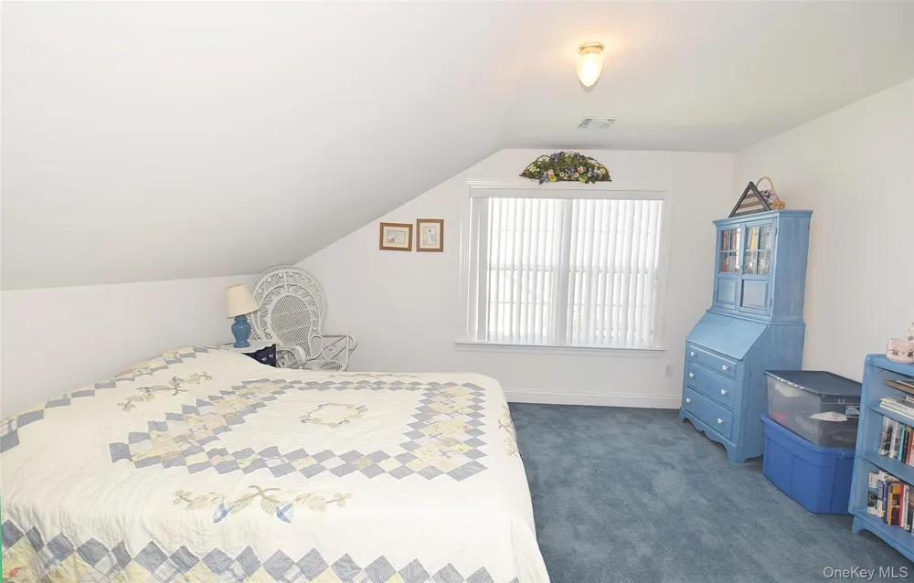 56 Foxglove Row Aquebogue, NY 11901