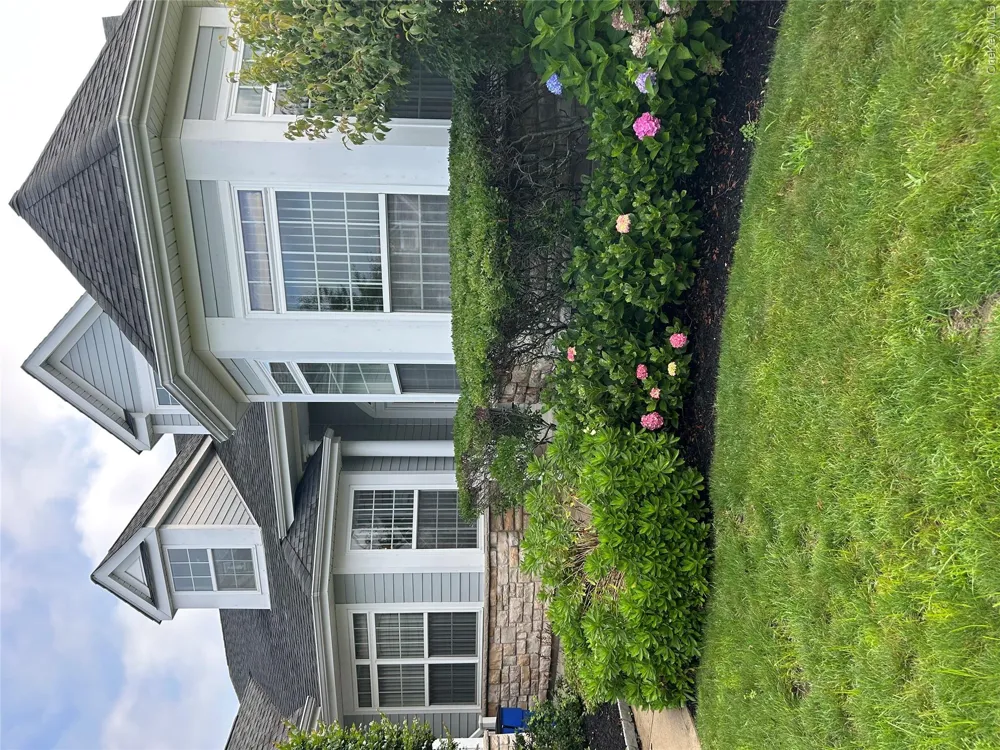 56 Foxglove Row Aquebogue, NY 11901