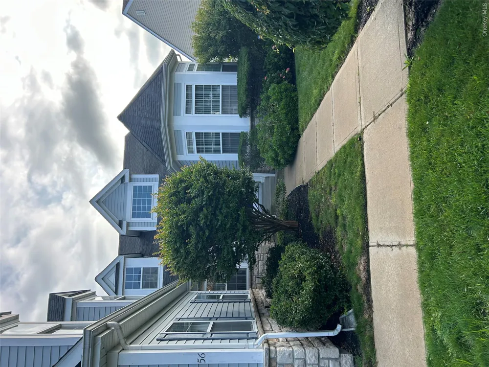 56 Foxglove Row Aquebogue, NY 11901