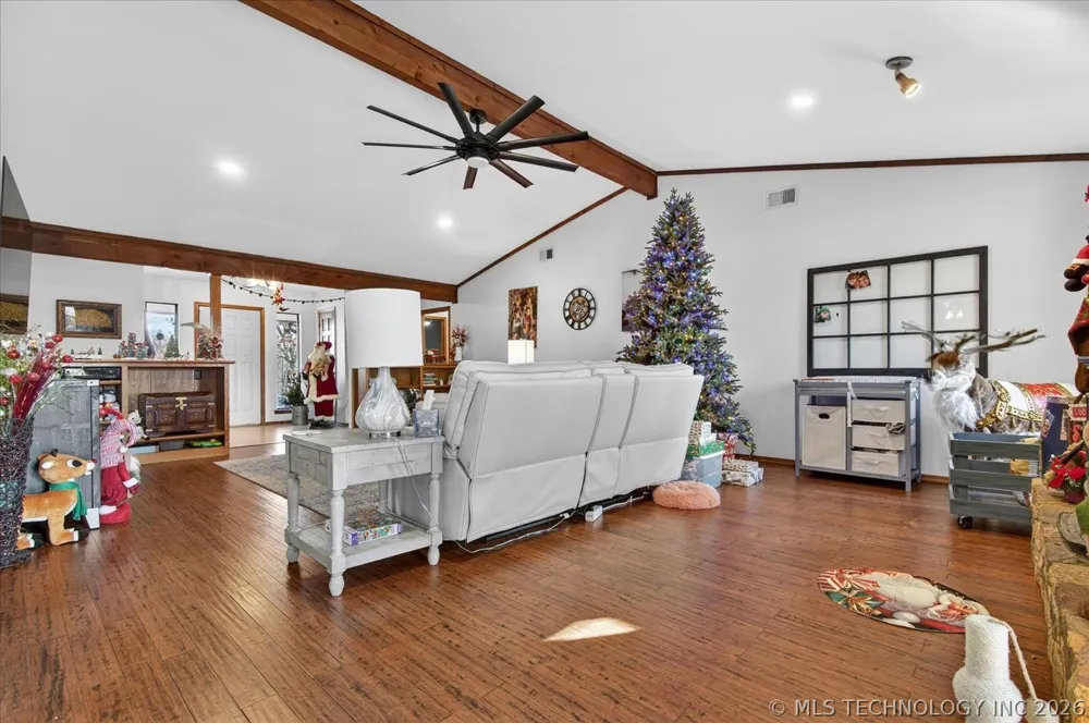 1127 5205 ROAD Pawhuska, OK 74056