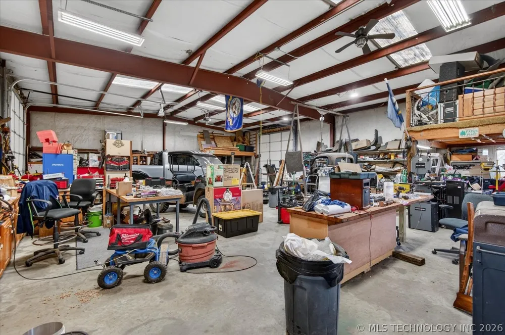 1127 5205 ROAD Pawhuska, OK 74056