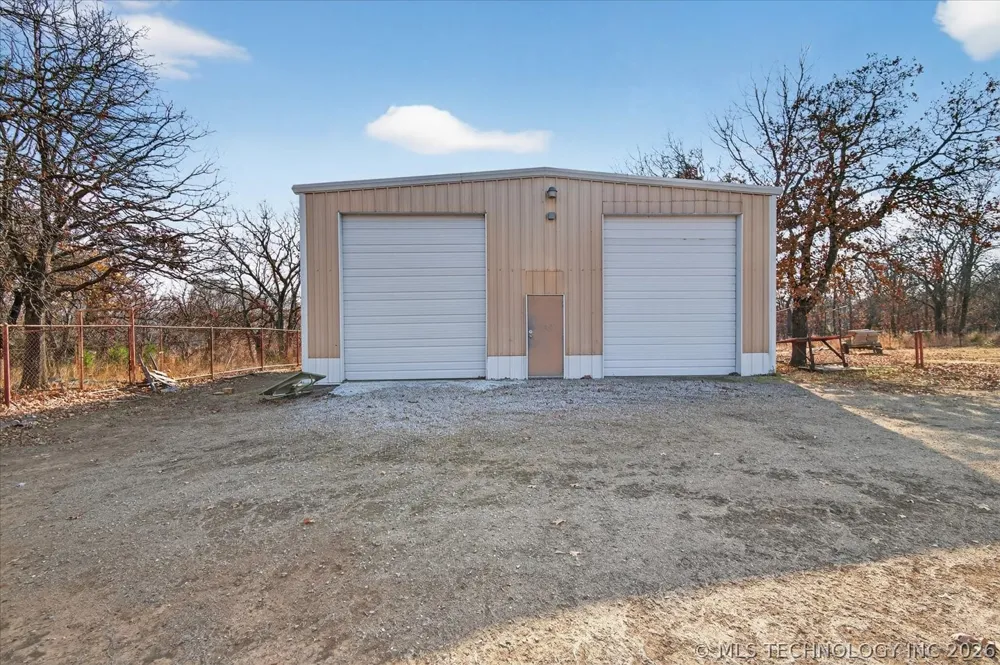 1127 5205 ROAD Pawhuska, OK 74056