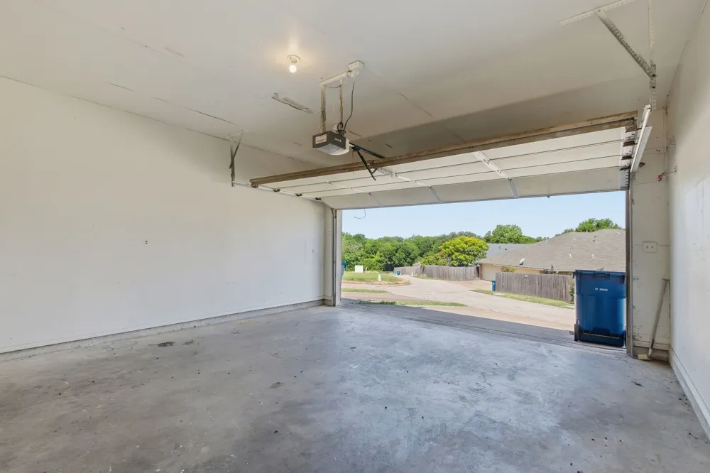 119 Larchbrook Drive DeSoto, TX 75115