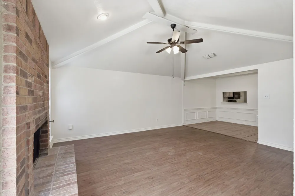 119 Larchbrook Drive DeSoto, TX 75115
