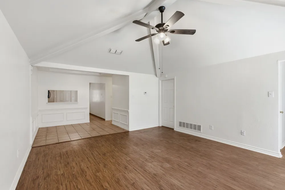 119 Larchbrook Drive DeSoto, TX 75115