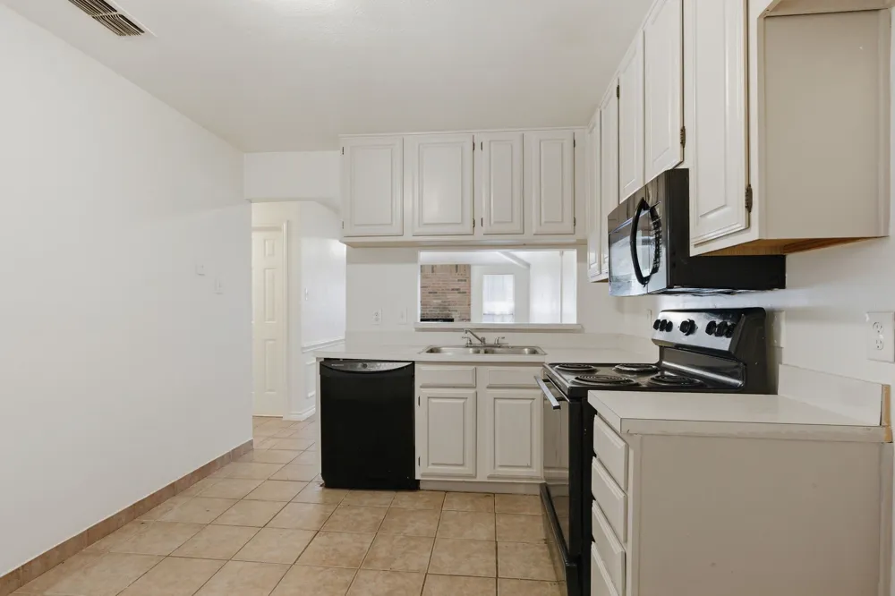 119 Larchbrook Drive DeSoto, TX 75115