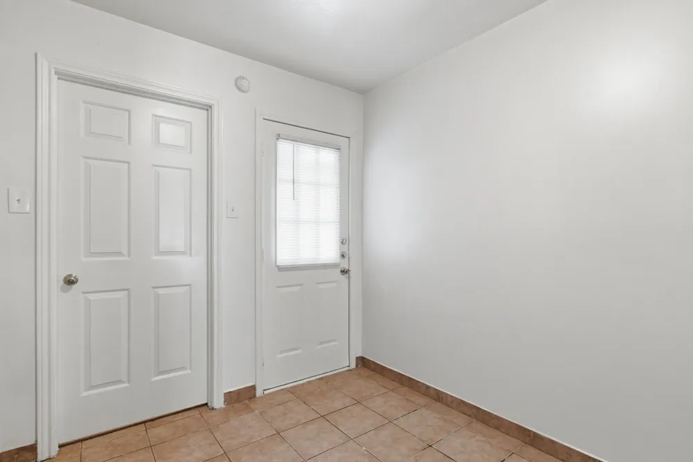 119 Larchbrook Drive DeSoto, TX 75115