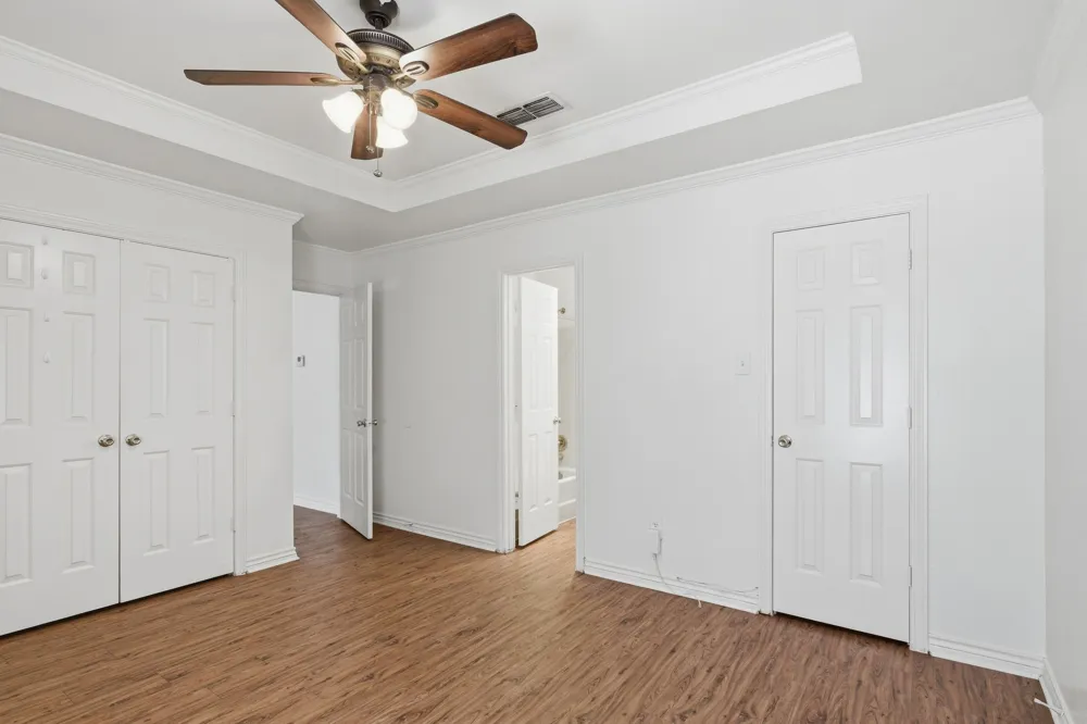 119 Larchbrook Drive DeSoto, TX 75115