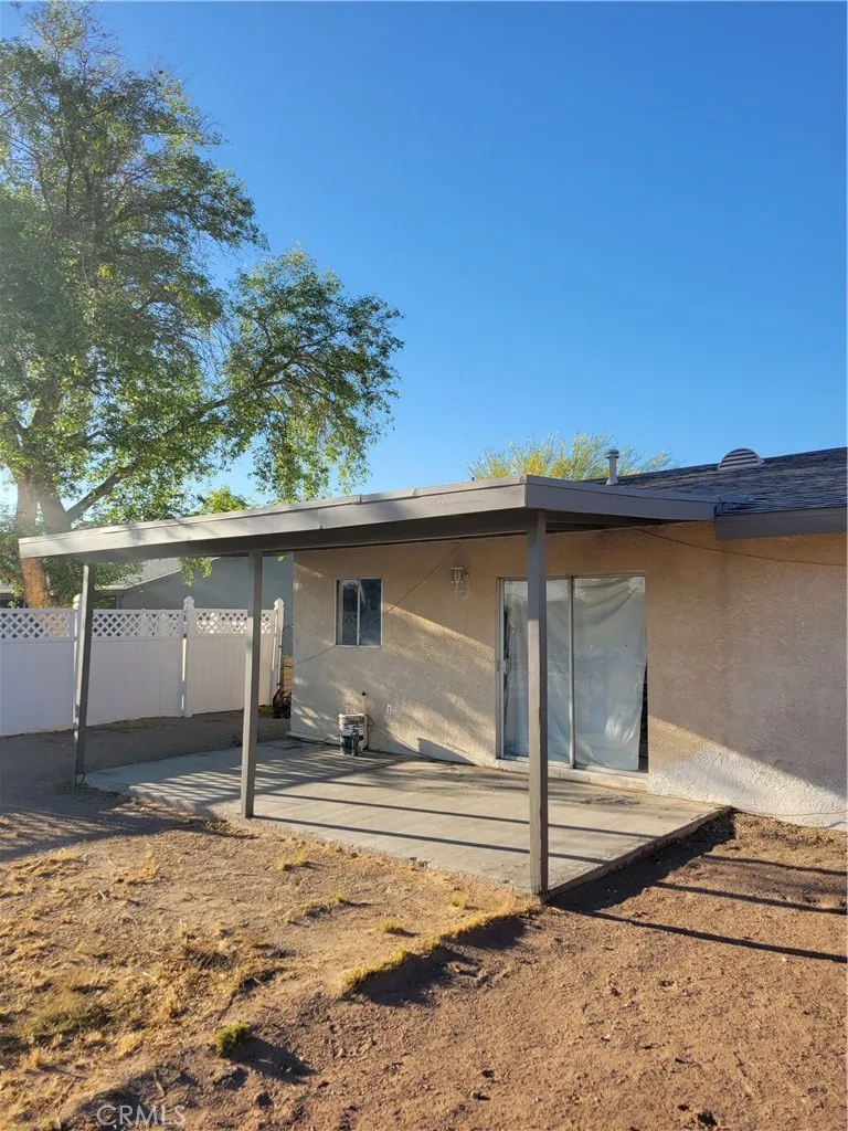1340 Larchwood Needles, CA 92363