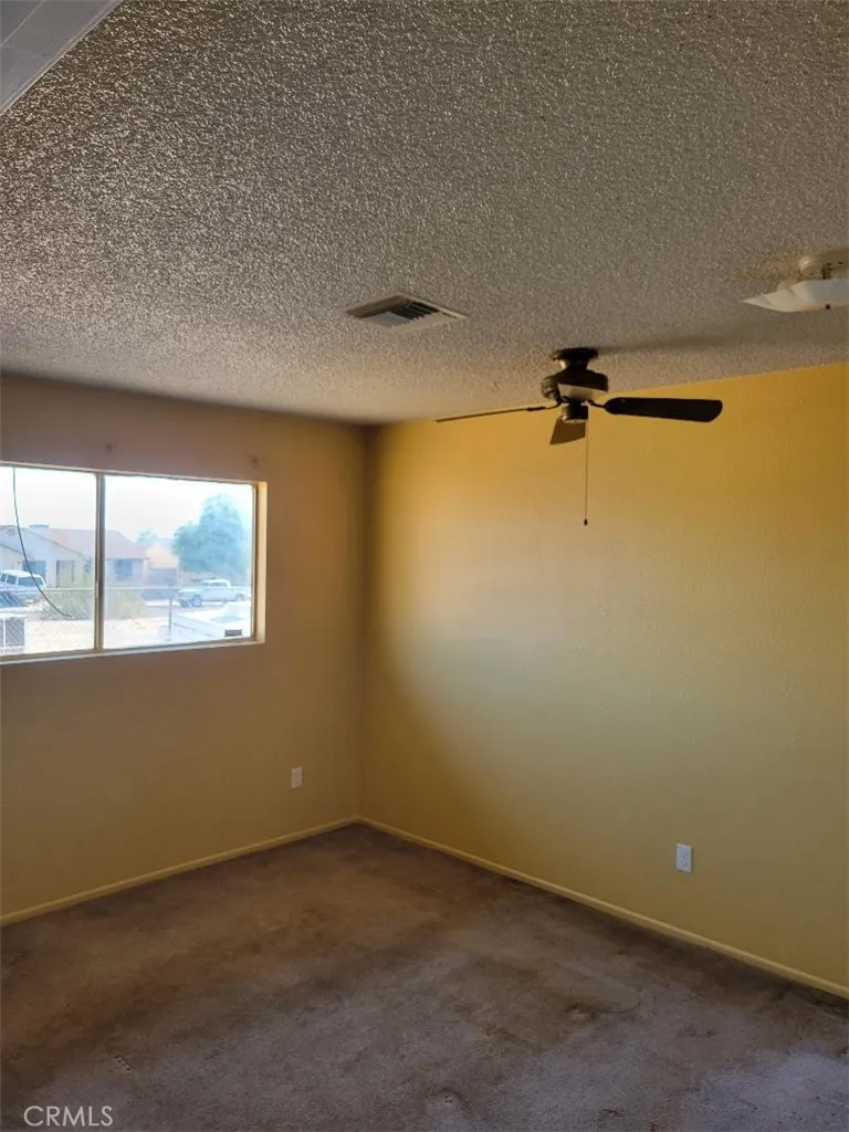 1340 Larchwood Needles, CA 92363