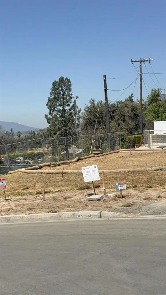 428 Parkman Altadena, CA 91001
