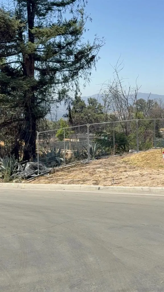 428 Parkman Altadena, CA 91001