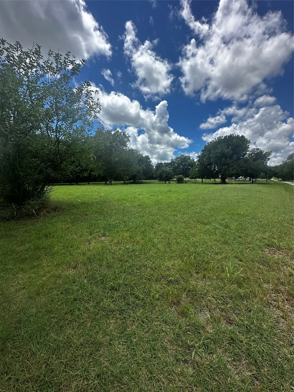 701 W Howell Street St Jo, TX 76265