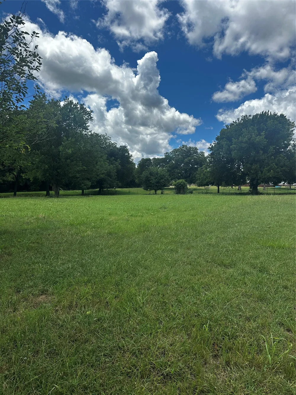 701 W Howell Street St Jo, TX 76265