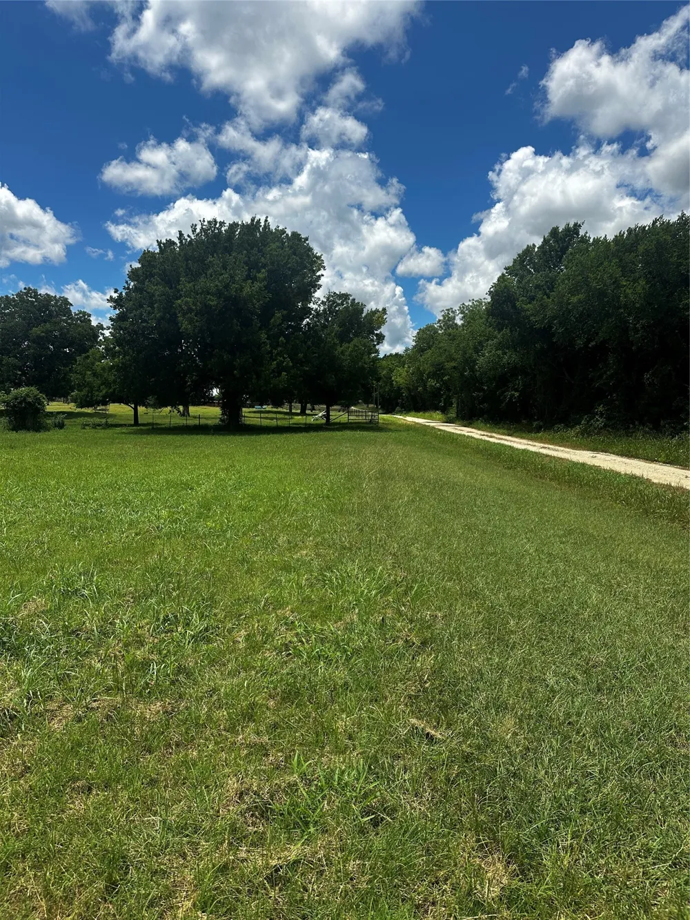 701 W Howell Street St Jo, TX 76265