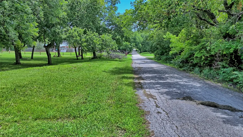 701 W Howell Street St Jo, TX 76265