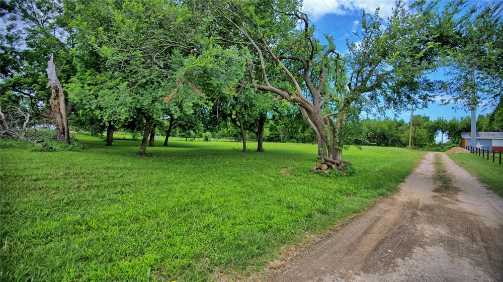 701 W Howell Street St Jo, TX 76265