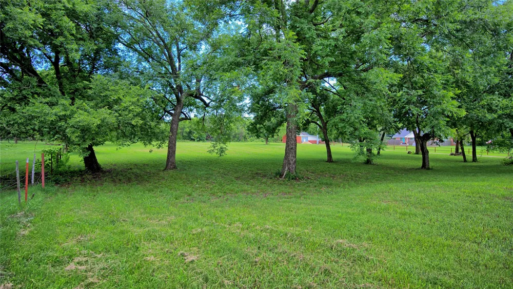 701 W Howell Street St Jo, TX 76265