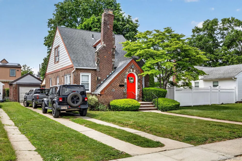 2456 Rockville Centre Parkway Oceanside, NY 11572