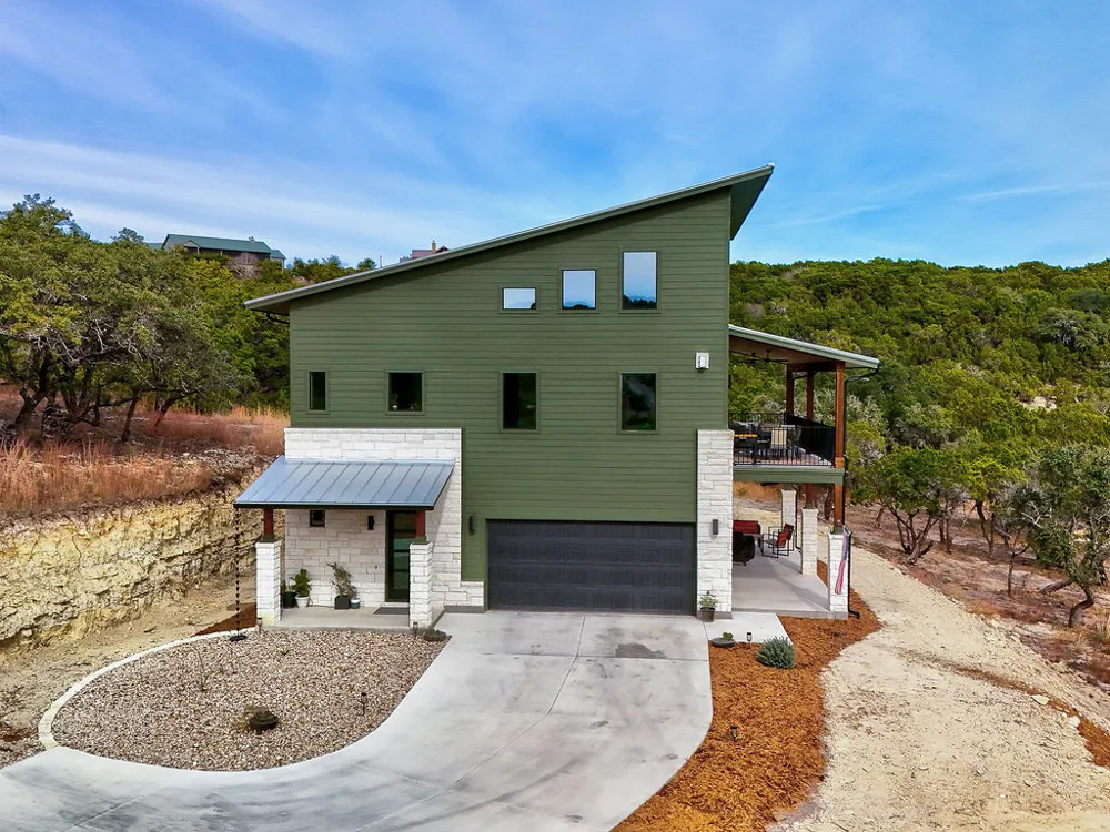 102 Creek Court Bertram, TX 78605