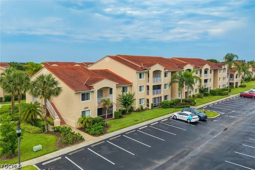 S 42ND CIRCLE #209 Vero Beach, FL 32967