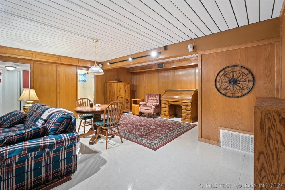 395410 W 2400 ROAD Ochelata, OK 74051