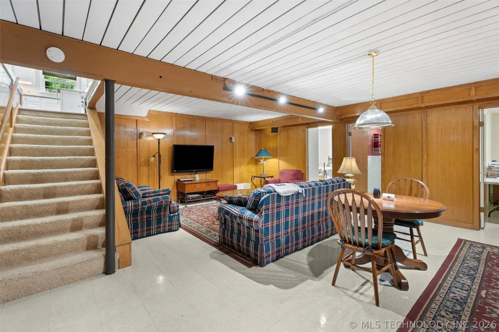 395410 W 2400 ROAD Ochelata, OK 74051