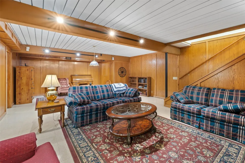 395410 W 2400 ROAD Ochelata, OK 74051