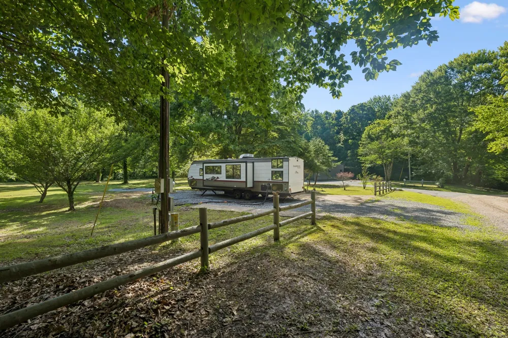 1343 Chalk Hollow Ln Waverly, TN 37185