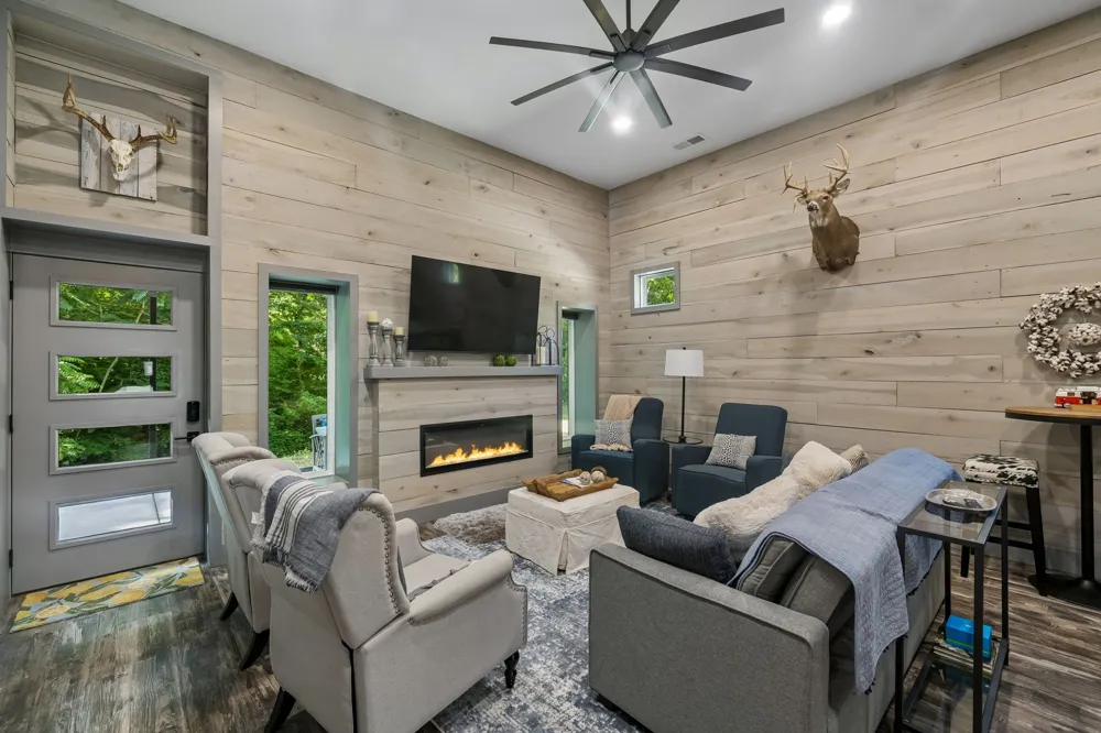 1343 Chalk Hollow Ln Waverly, TN 37185
