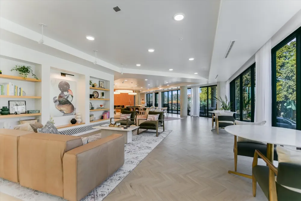 2209 South 1st Street #330 Austin, TX 78704