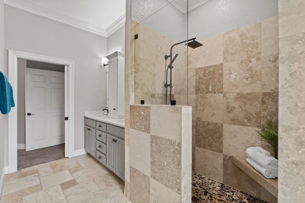 271 Summit Drive Round Mountain, TX 78663
