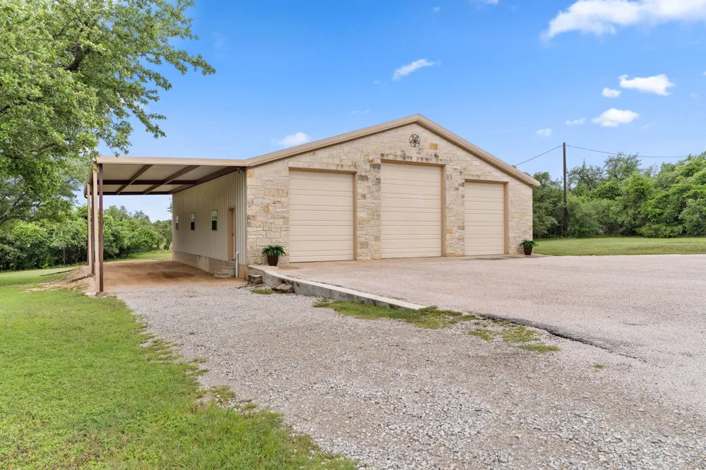 271 Summit Drive Round Mountain, TX 78663