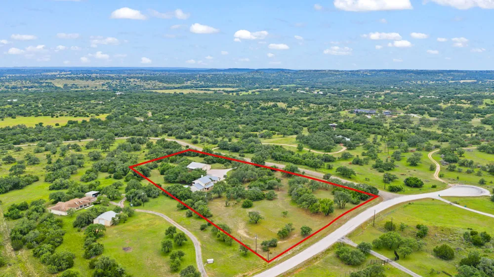 271 Summit Drive Round Mountain, TX 78663
