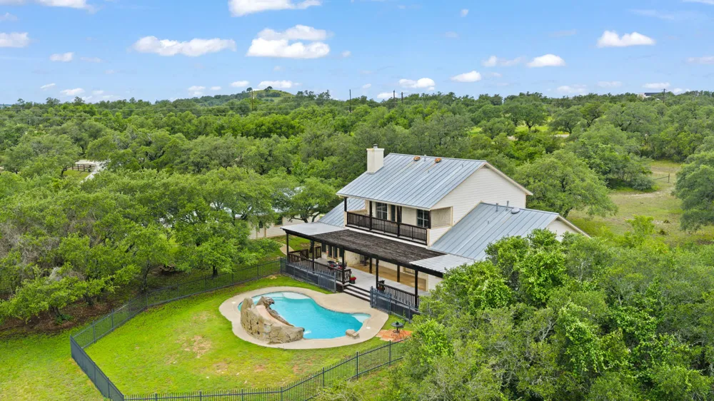 271 Summit Drive Round Mountain, TX 78663