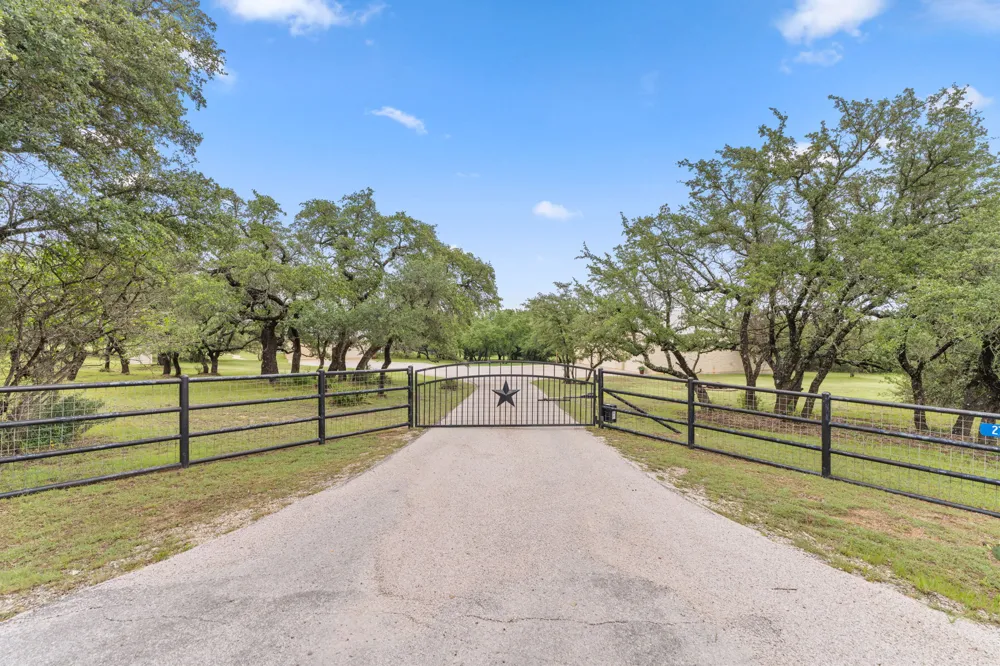 271 Summit Drive Round Mountain, TX 78663