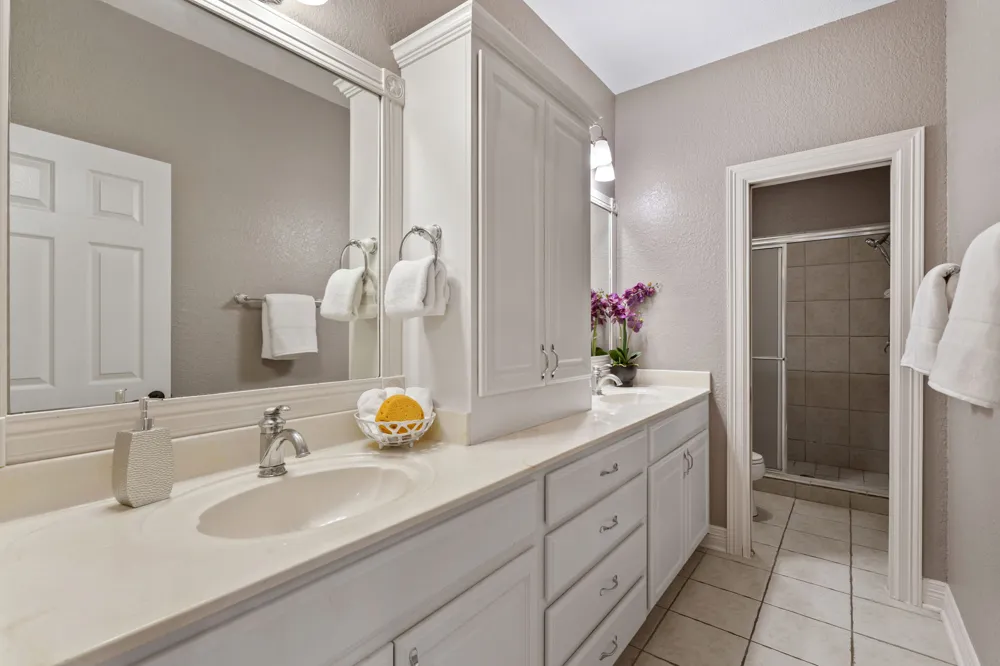 271 Summit Drive Round Mountain, TX 78663