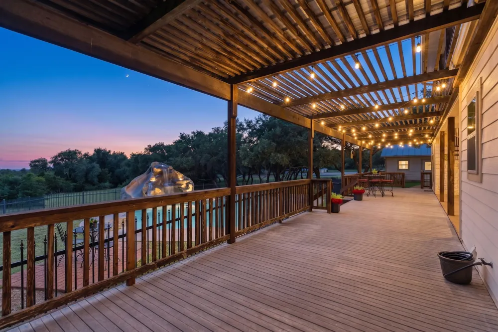 271 Summit Drive Round Mountain, TX 78663